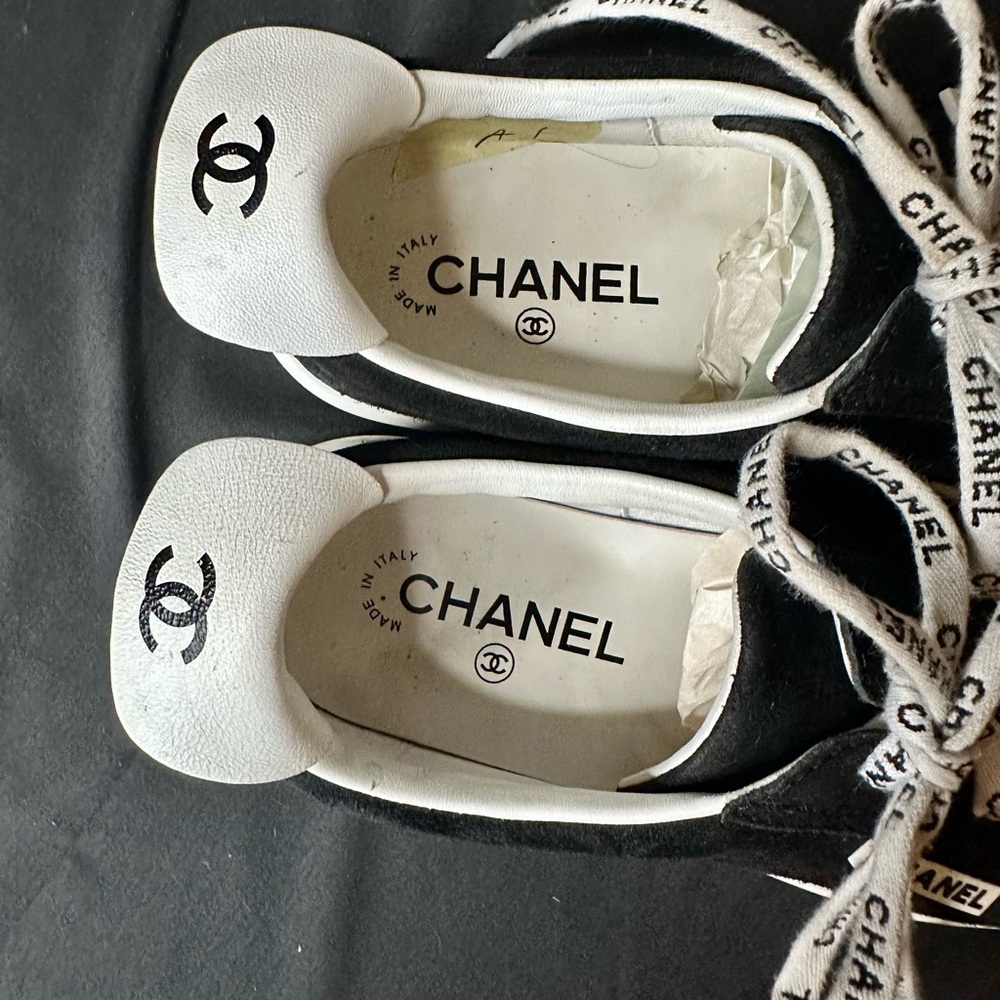 CHANEL Black Suede Sneakers with White Leather Accents - Picture 4 of 12